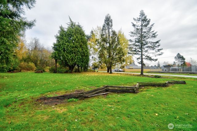 610 N 11th Street, Elma, WA 98541