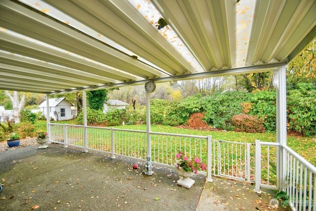 610 N 11th Street, Elma, WA 98541