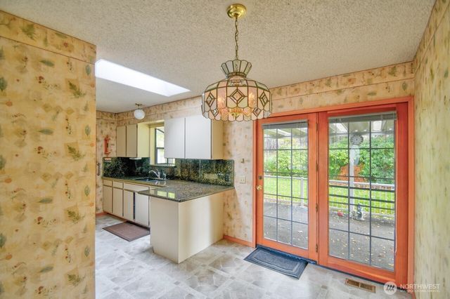 610 N 11th Street, Elma, WA 98541