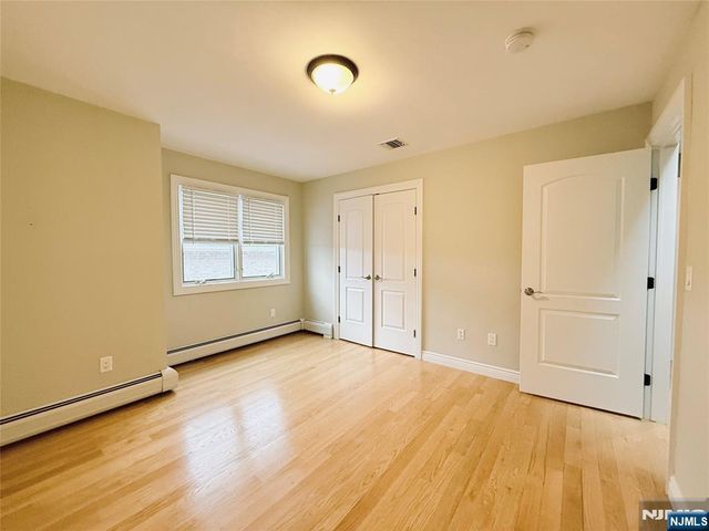 35 W Edsall Avenue A, Palisades Park, NJ 07650