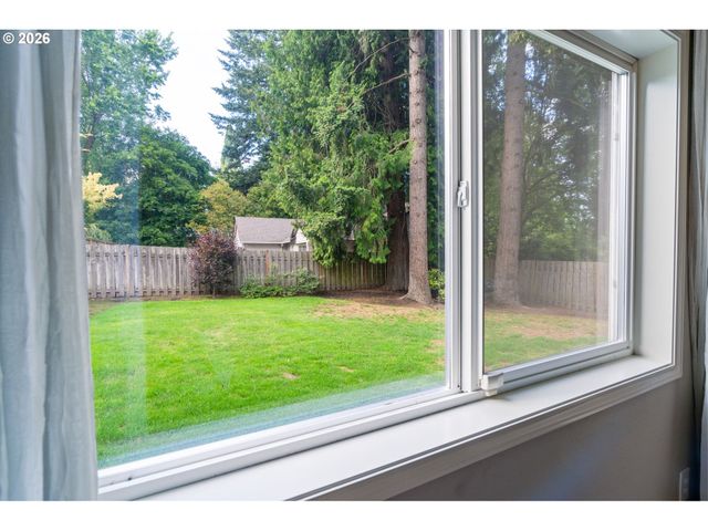 8449 Sw ALDEN St, Portland, OR 97223