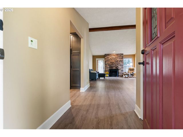 8449 Sw ALDEN St, Portland, OR 97223