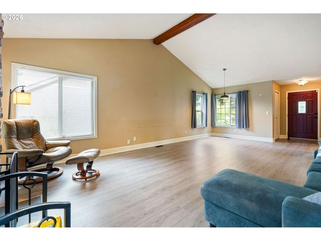 8449 Sw ALDEN St, Portland, OR 97223
