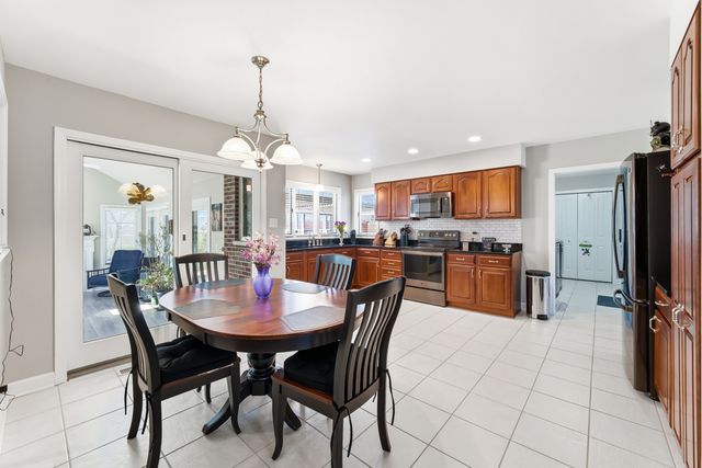 29440 S 104th Avenue, Peotone, IL 60468