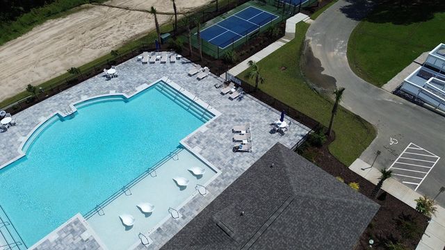 626 Long Spur Dr., Longs, SC 29568