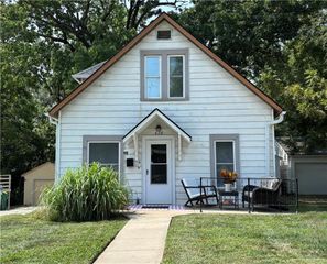 610 Nettleton Avenue, Bonner Springs, KS 66012