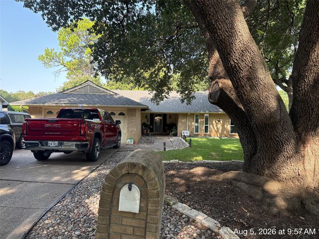 3900 Lynbrook Lane, Arlington, TX 76015
