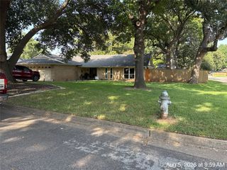 3900 Lynbrook Lane, Arlington, TX 76015