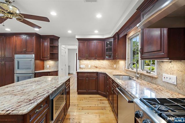225 Walnut Street, Livingston, NJ 07039