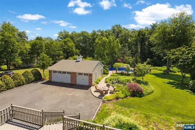 225 Walnut Street, Livingston, NJ 07039