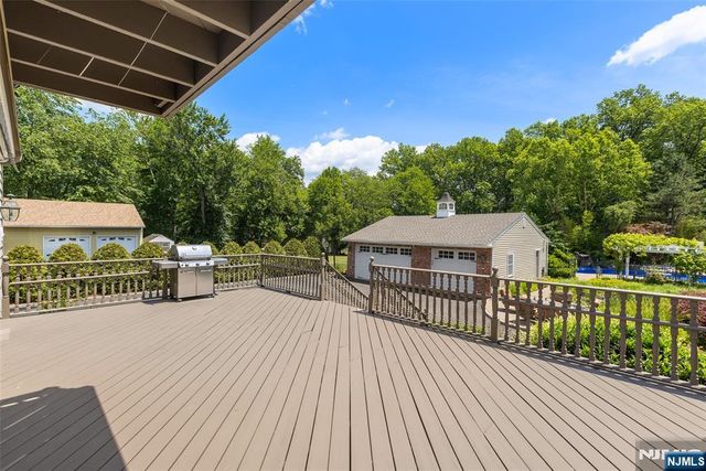 225 Walnut Street, Livingston, NJ 07039