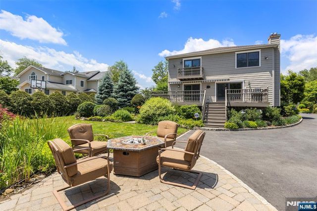 225 Walnut Street, Livingston, NJ 07039