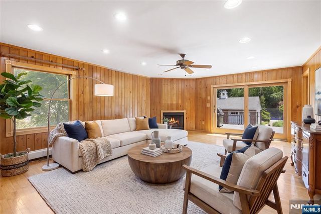 225 Walnut Street, Livingston, NJ 07039