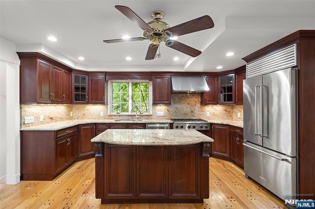225 Walnut Street, Livingston, NJ 07039
