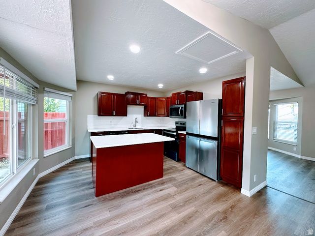 6092 S LONGMORE DR, Salt Lake City, UT 84118