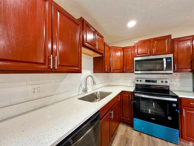 6092 S LONGMORE DR, Salt Lake City, UT 84118