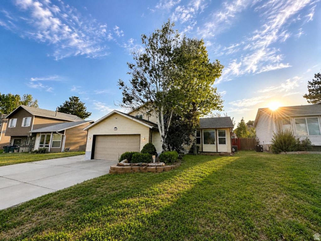 6092 S LONGMORE DR, Salt Lake City, UT 84118