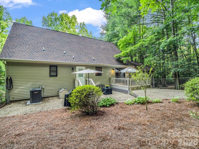 103 Audia Way Drive, Zirconia, NC 28790