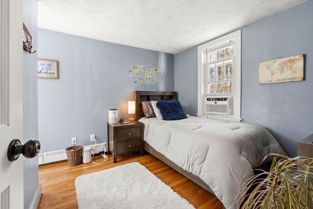 14 Lake Drive, Hamilton, MA 01982