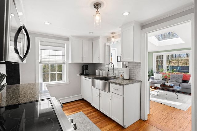 14 Lake Drive, Hamilton, MA 01982