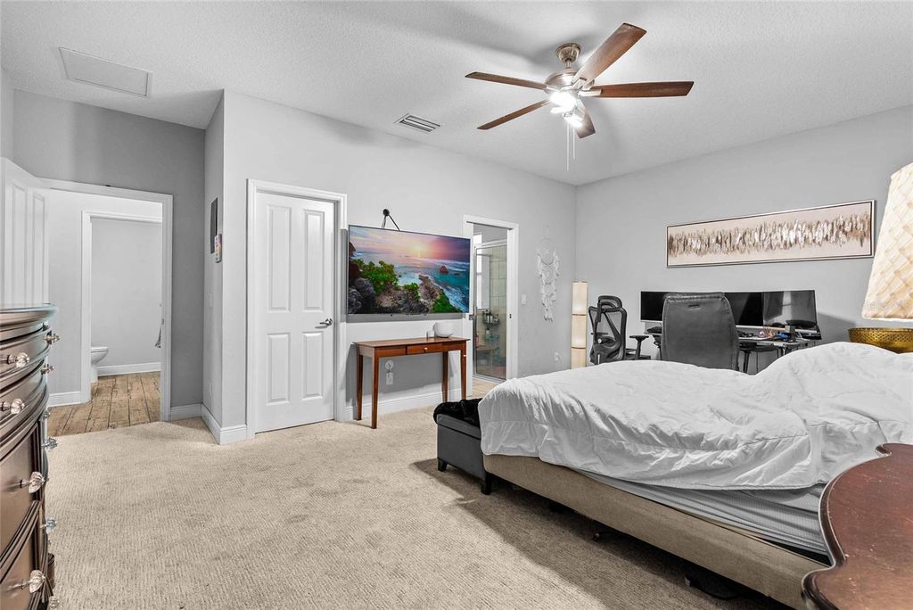 Image 17 of property listing at 7430 71ST AVENUE N, Pinellas Park, FL 33781