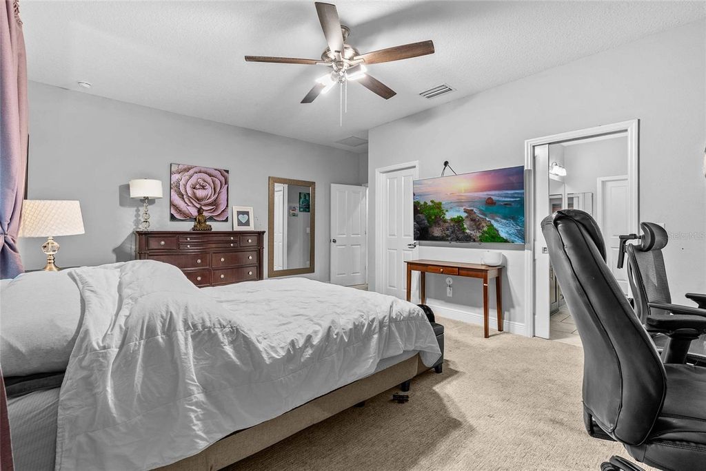 Image 18 of property listing at 7430 71ST AVENUE N, Pinellas Park, FL 33781