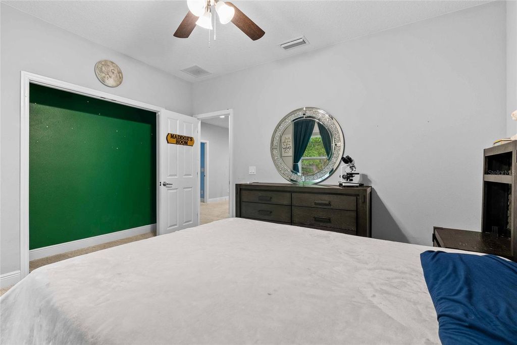 Image 31 of property listing at 7430 71ST AVENUE N, Pinellas Park, FL 33781