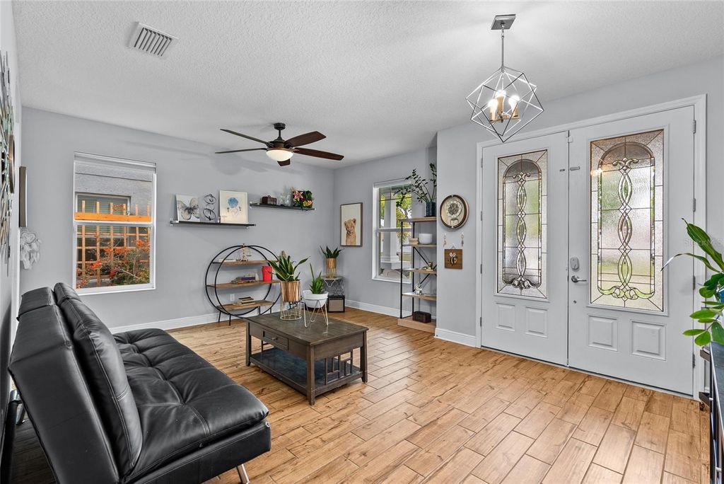 Image 8 of property listing at 7430 71ST AVENUE N, Pinellas Park, FL 33781