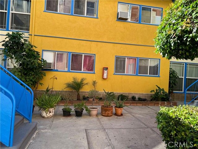 517 Loma, Los Angeles, CA 90017