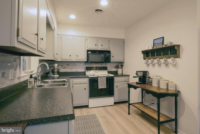 137 IRENE AVE, Ephrata, PA 17522