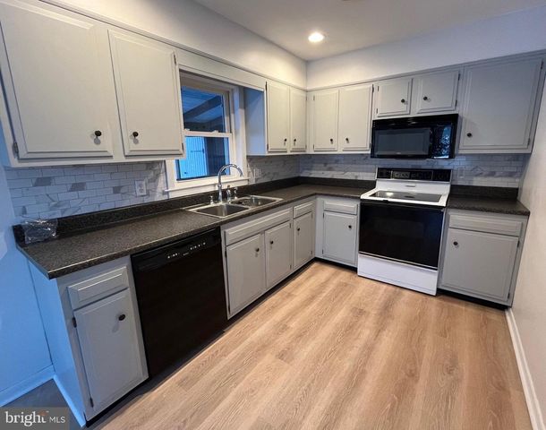 137 IRENE AVE, Ephrata, PA 17522