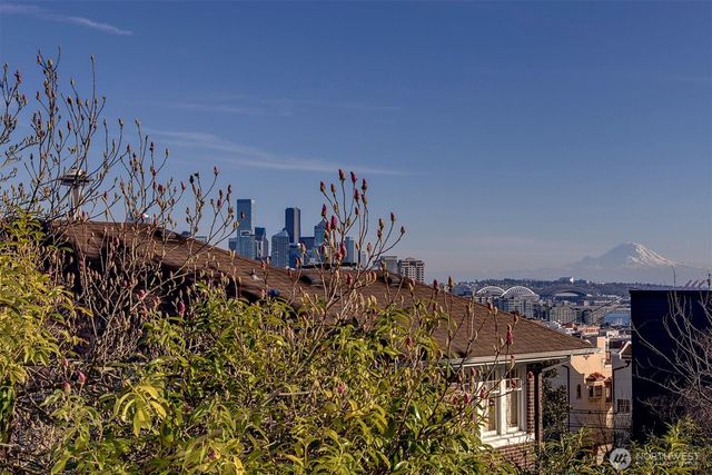 505 W Kinnear Place, Seattle, WA 98119