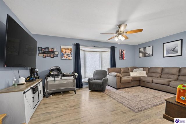 1157 W Elm Road, Radcliff, KY 40160