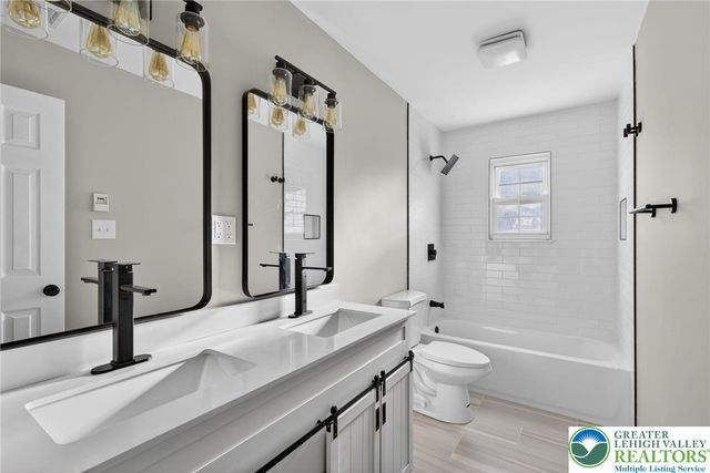 386 Johnston Drive, Bethlehem City, PA 18015