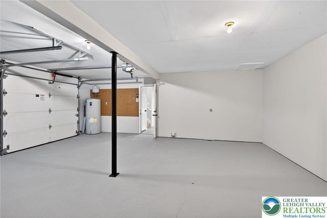 386 Johnston Drive, Bethlehem City, PA 18015