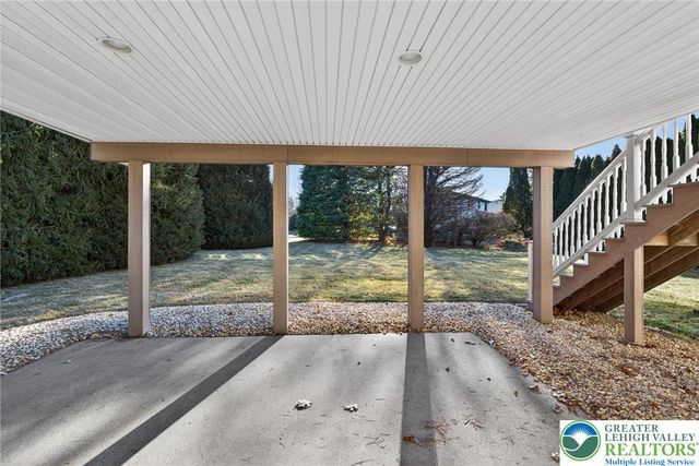 386 Johnston Drive, Bethlehem City, PA 18015