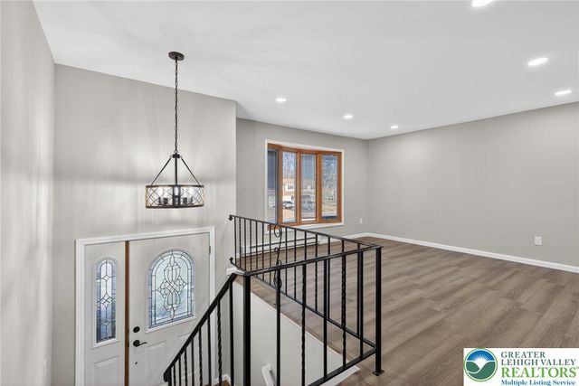 386 Johnston Drive, Bethlehem City, PA 18015