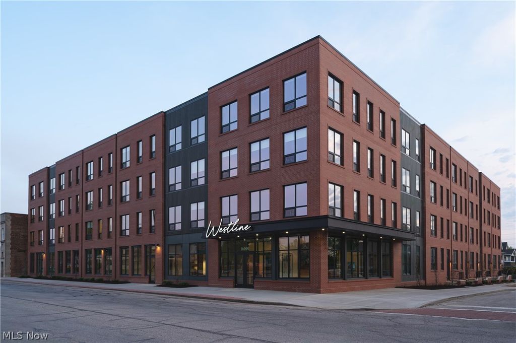 16000 Detroit Avenue, Lakewood, OH 44107