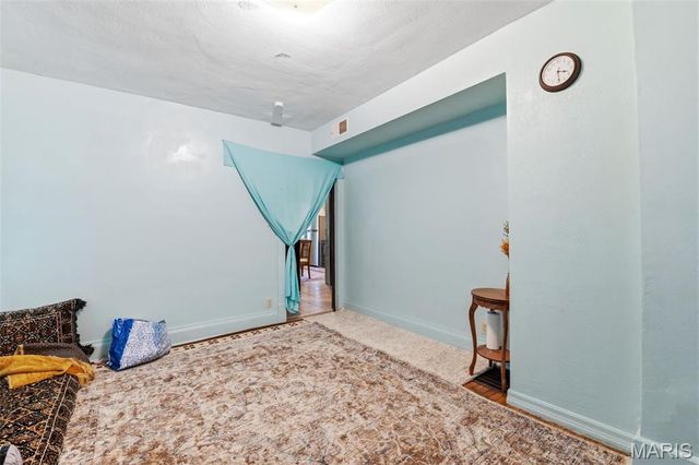3945 S Grand Boulevard, St Louis, MO 63118