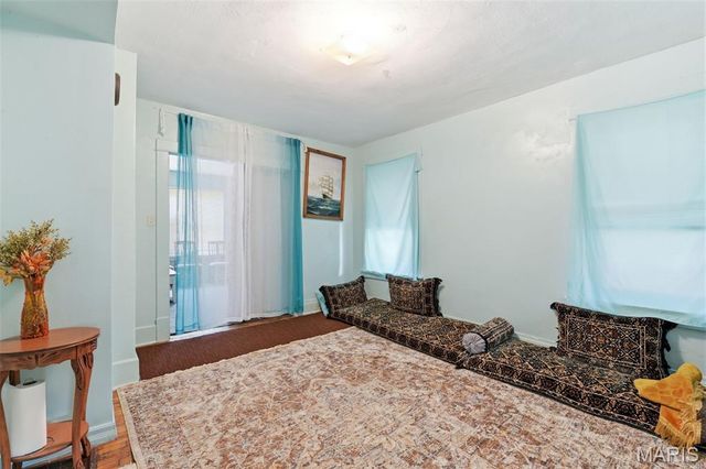 3945 S Grand Boulevard, St Louis, MO 63118