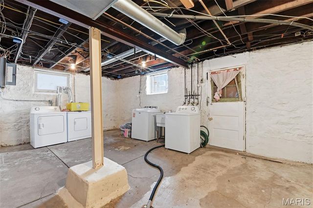 3945 S Grand Boulevard, St Louis, MO 63118