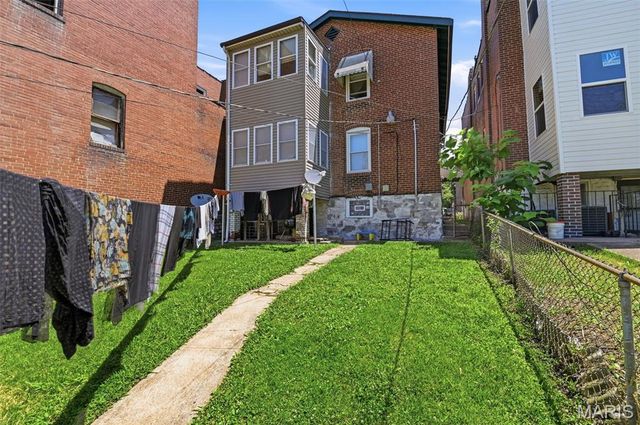 3945 S Grand Boulevard, St Louis, MO 63118