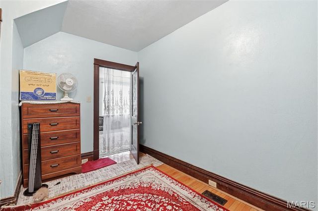 3945 S Grand Boulevard, St Louis, MO 63118