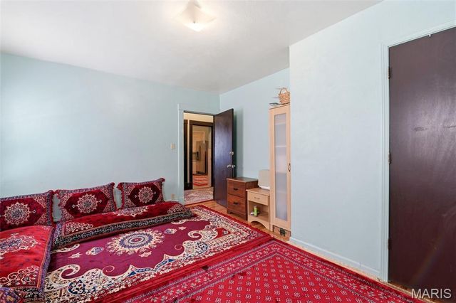 3945 S Grand Boulevard, St Louis, MO 63118