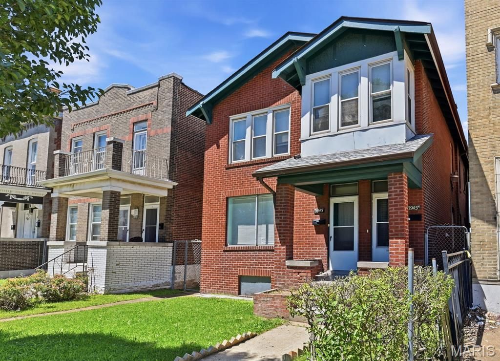 3945 S Grand Boulevard, St Louis, MO 63118