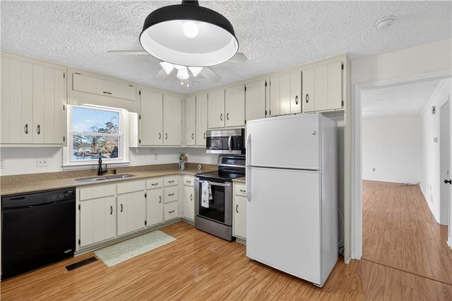 9018 Lakeview Parkway, Villa Rica, GA 30180