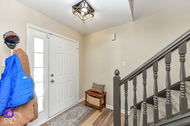 8888 N White Tail Trail, Mccordsville, IN 46055