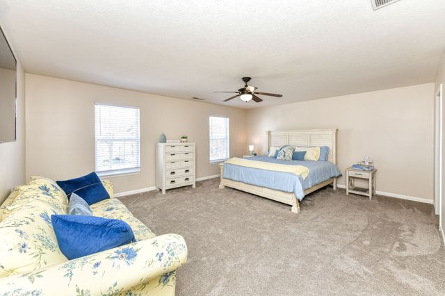 8888 N White Tail Trail, Mccordsville, IN 46055