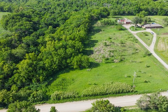 00000 Hatchell Road, Tonganoxie, KS 66086