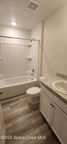 586 Cooper Court SW, Palm Bay, FL 32908
